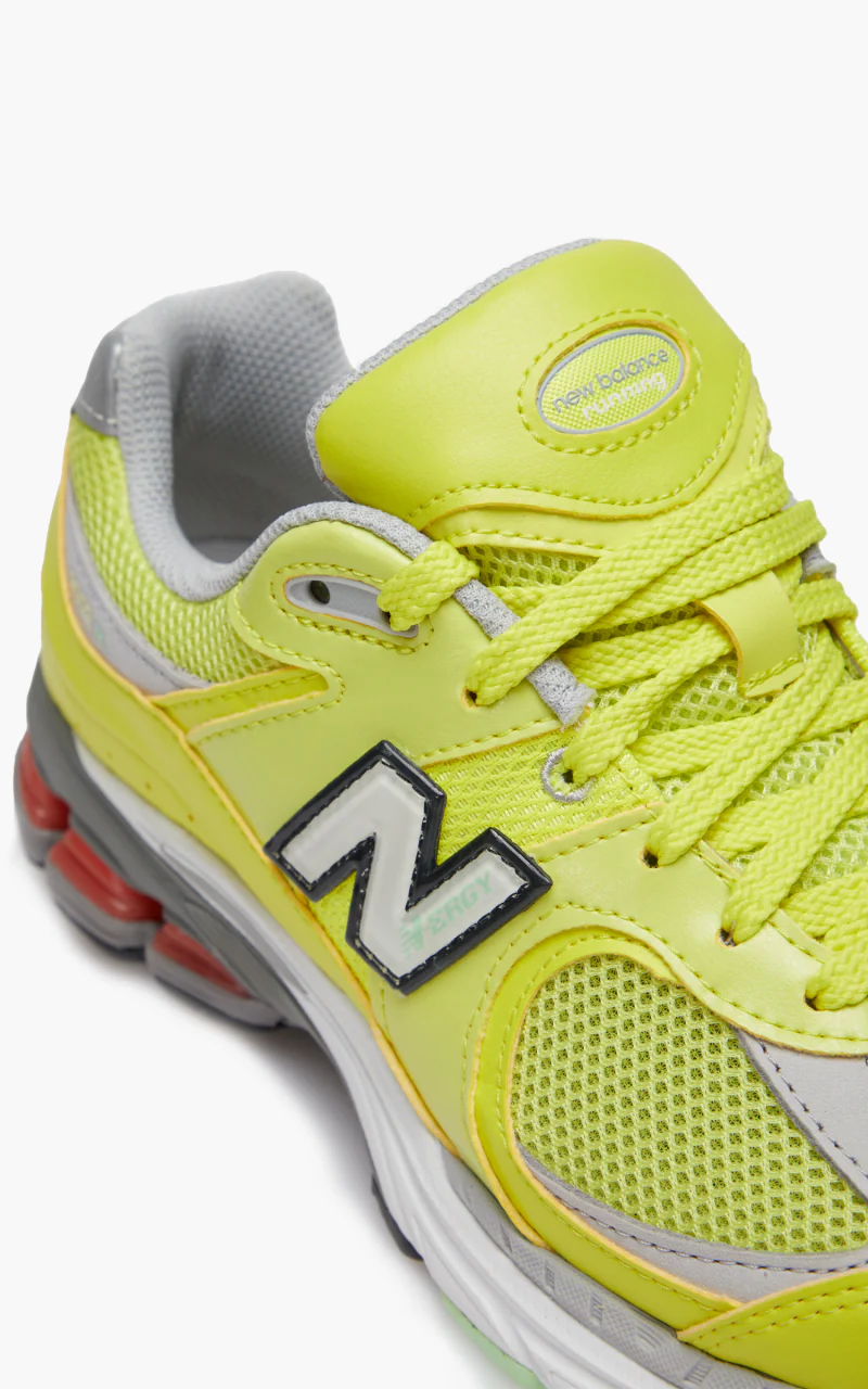 New Balance M2002 RLC Yellow Sulphur/Silver Metallic - Image 2
