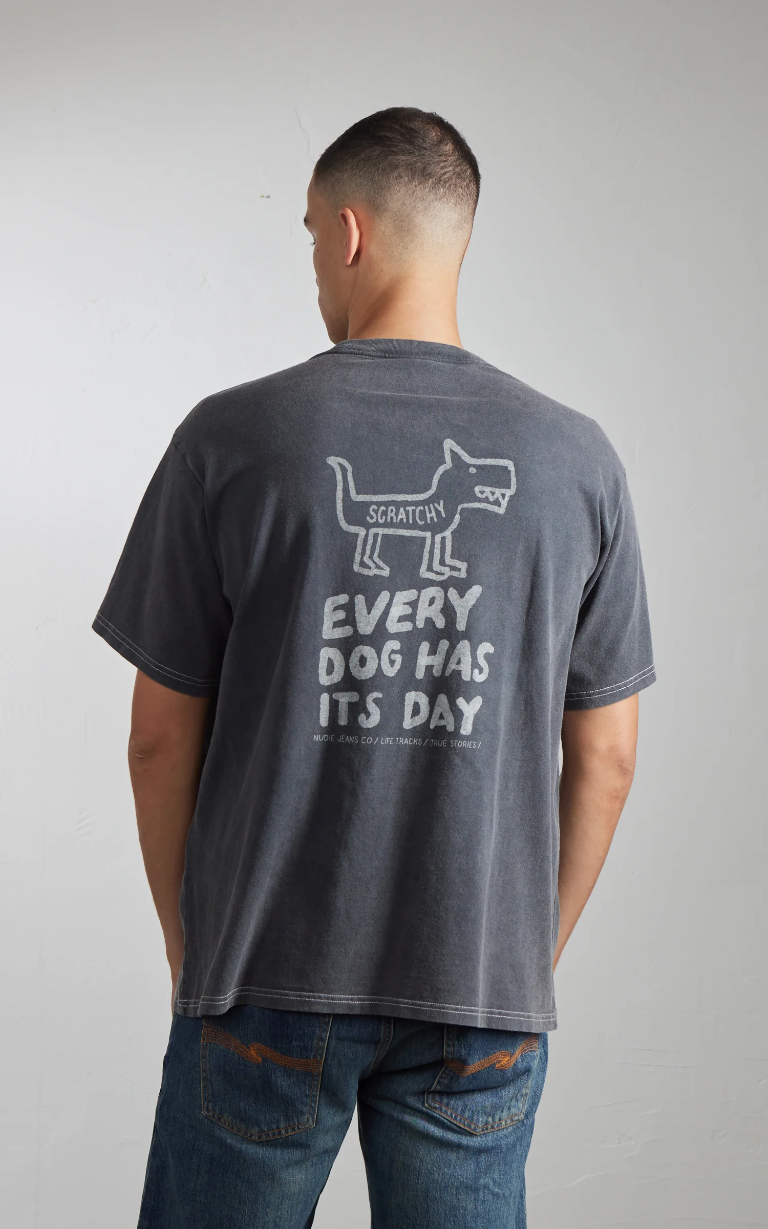 Nudie Jeans Koffe Scratched Tracks T-Shirt Antracite - Image 6