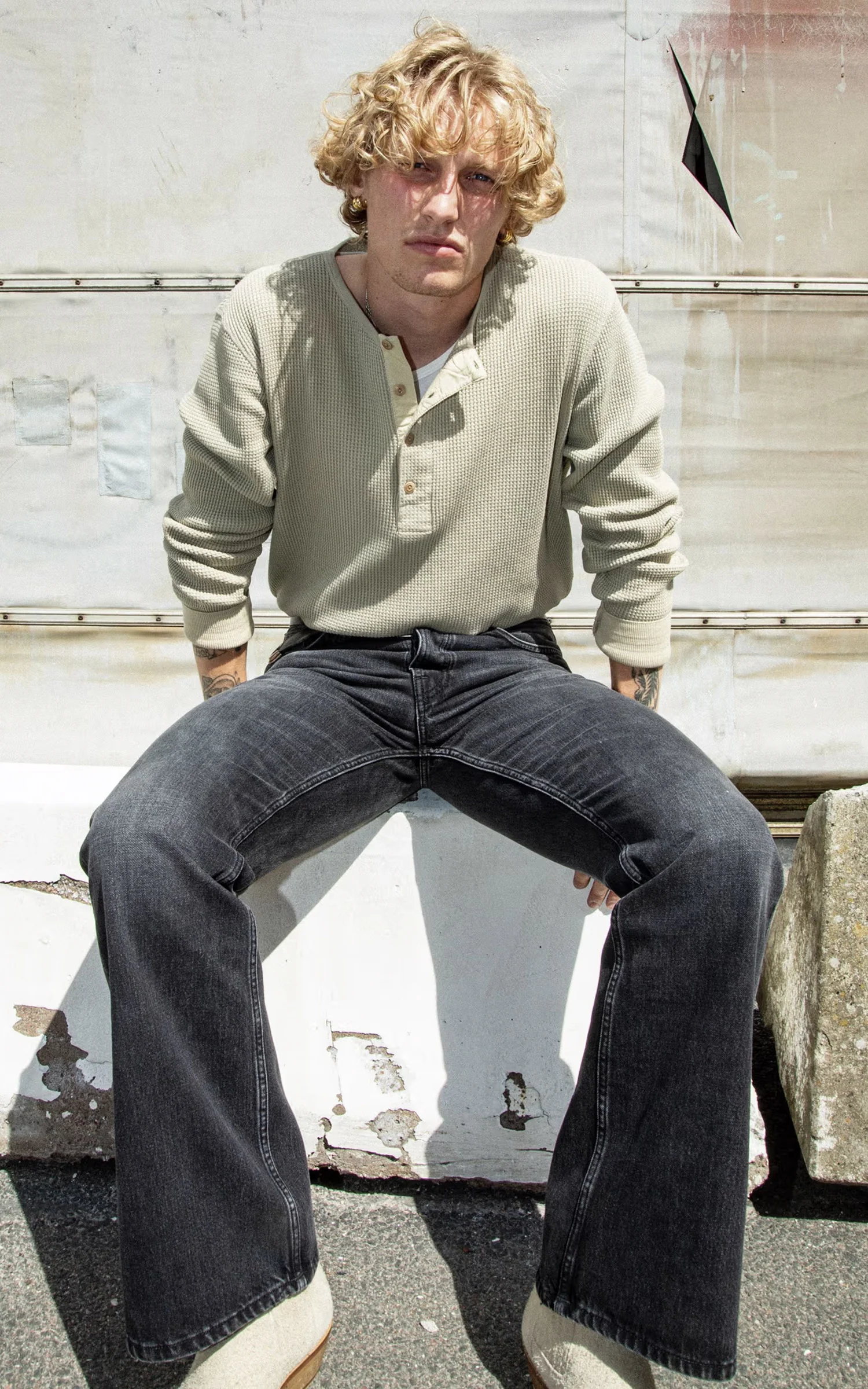 Nudie Jeans LS Henley Waffle T-Shirt Desert - Image 2