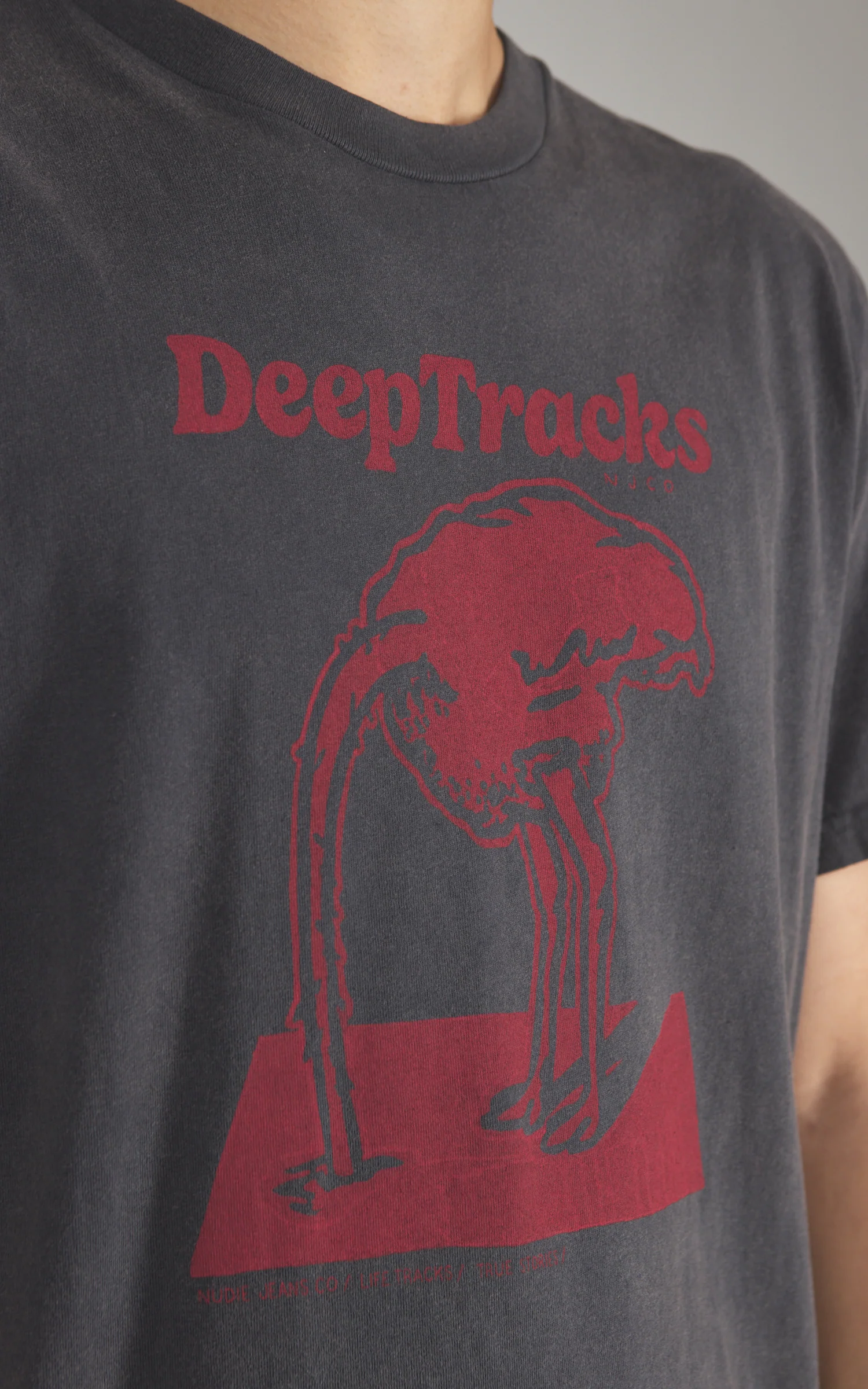 Nudie Jeans Roy Deep Tracks T-Shirt Antracite - Image 5
