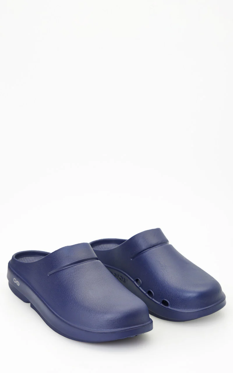 OOFOS Oocloog Sandals Navy - Image 2