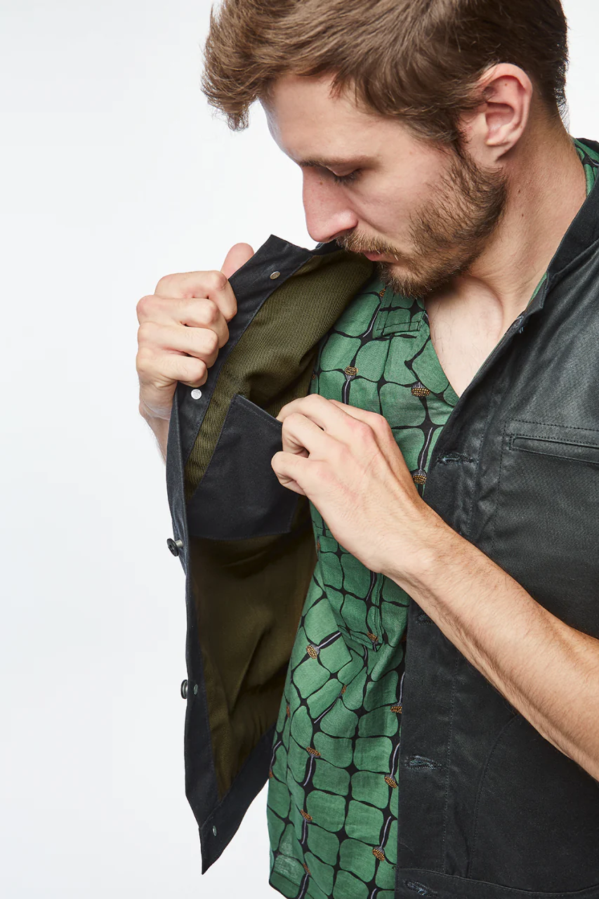 Rogue Territory Supply Vest Waxed Canvas Ridgeline Black - Image 3