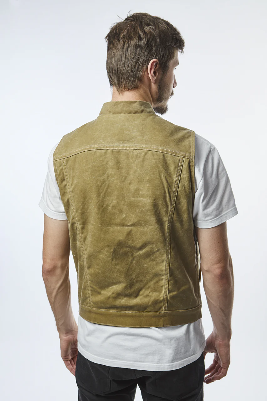Rogue Territory Supply Vest Waxed Canvas Ridgeline Tan - Image 4