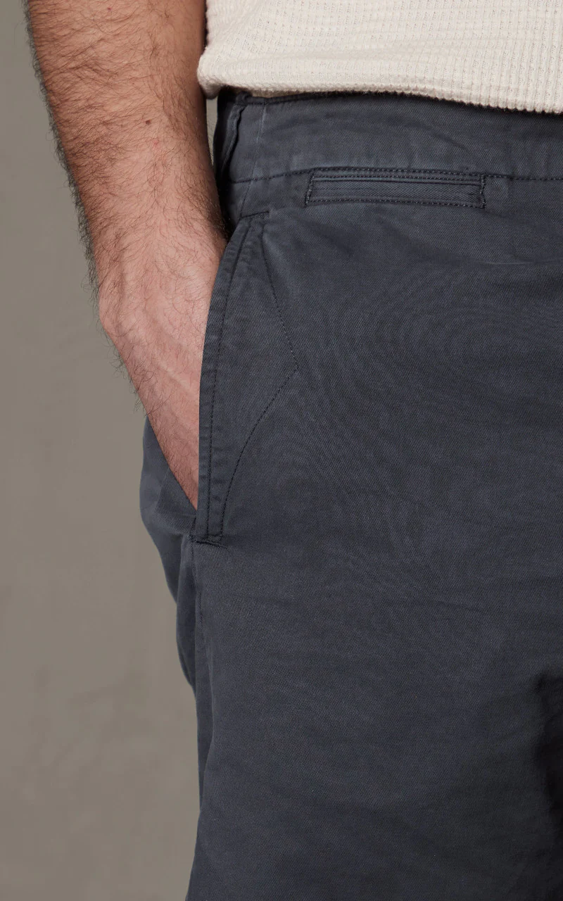 RRL Garment-Dyed Chino Short Navy - Image 5
