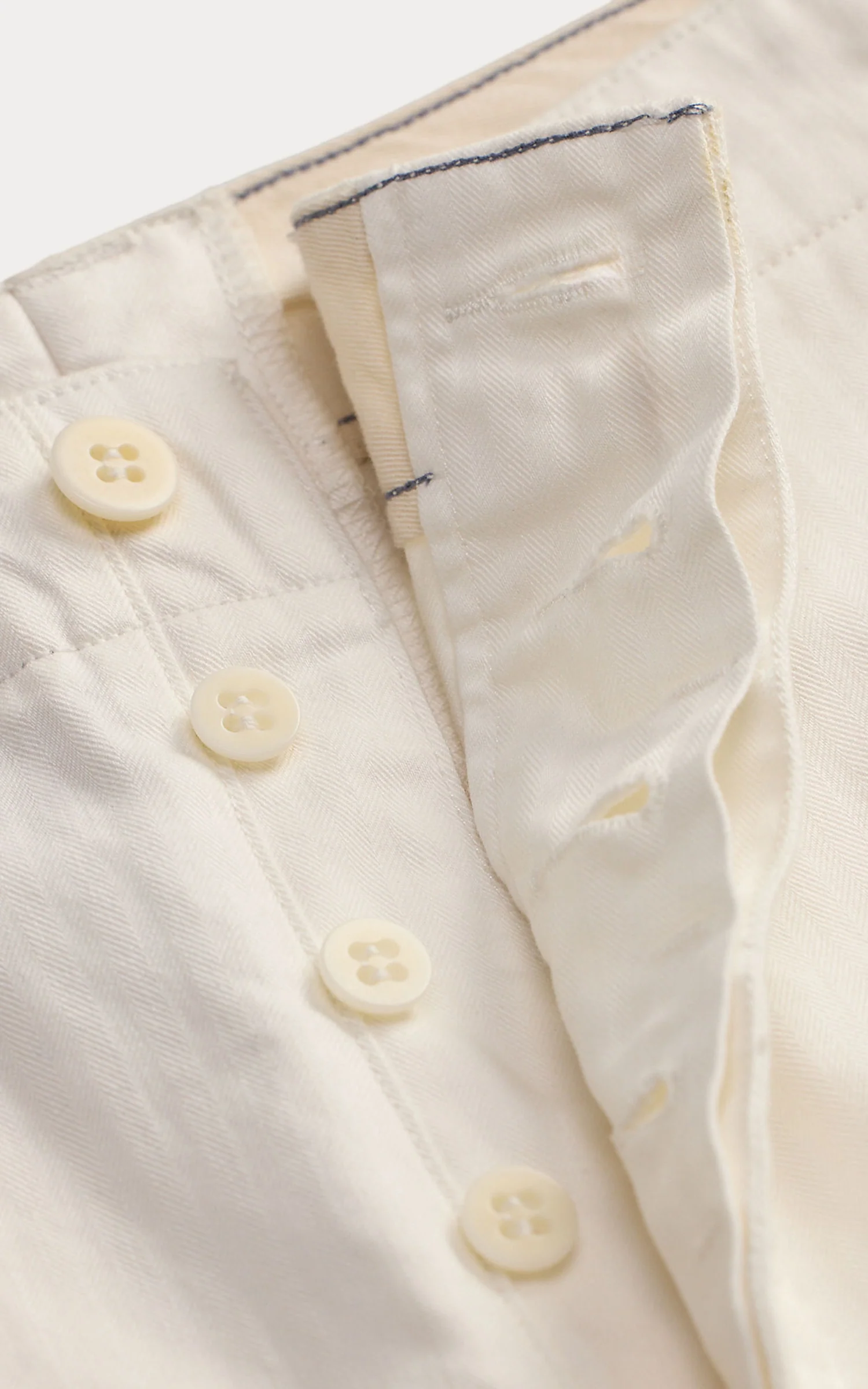 RRL Herringbone Twill Officer's Short Antique White - Image 4