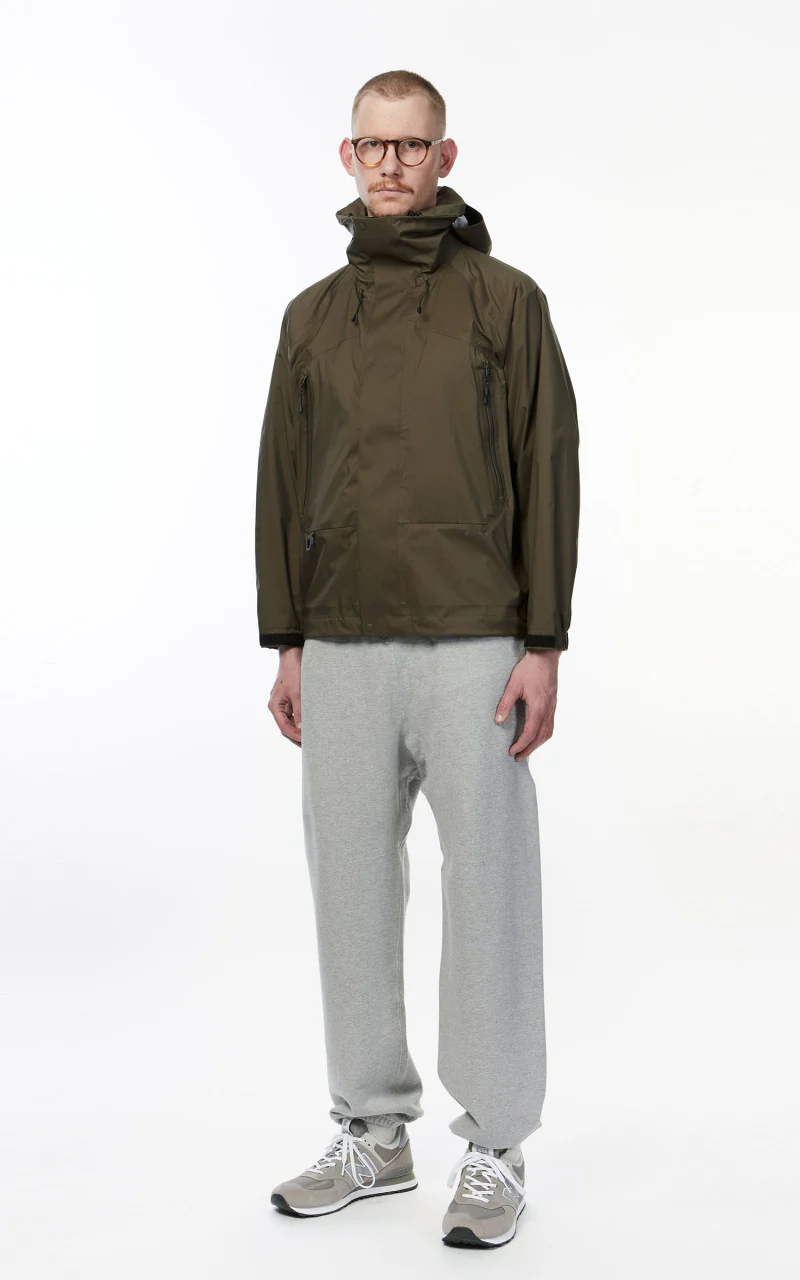 Snow Peak 2.5L Rain Jacket Olive - Image 3
