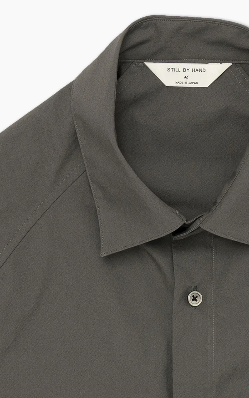 Still By Hand Double Pocket Raglan Shirt Charcoal - Image 3