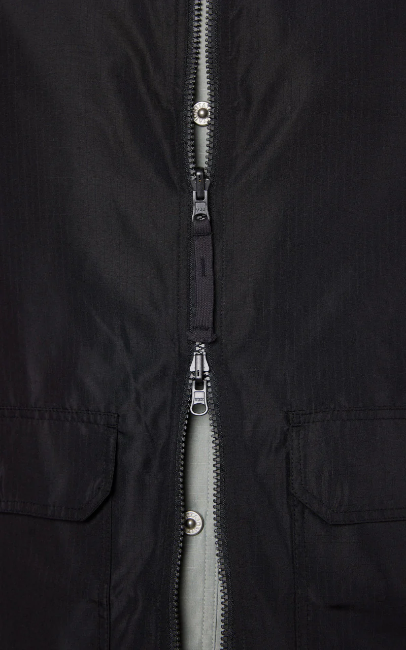 Taion Military Reversible V-Neck Vest Black - Image 7
