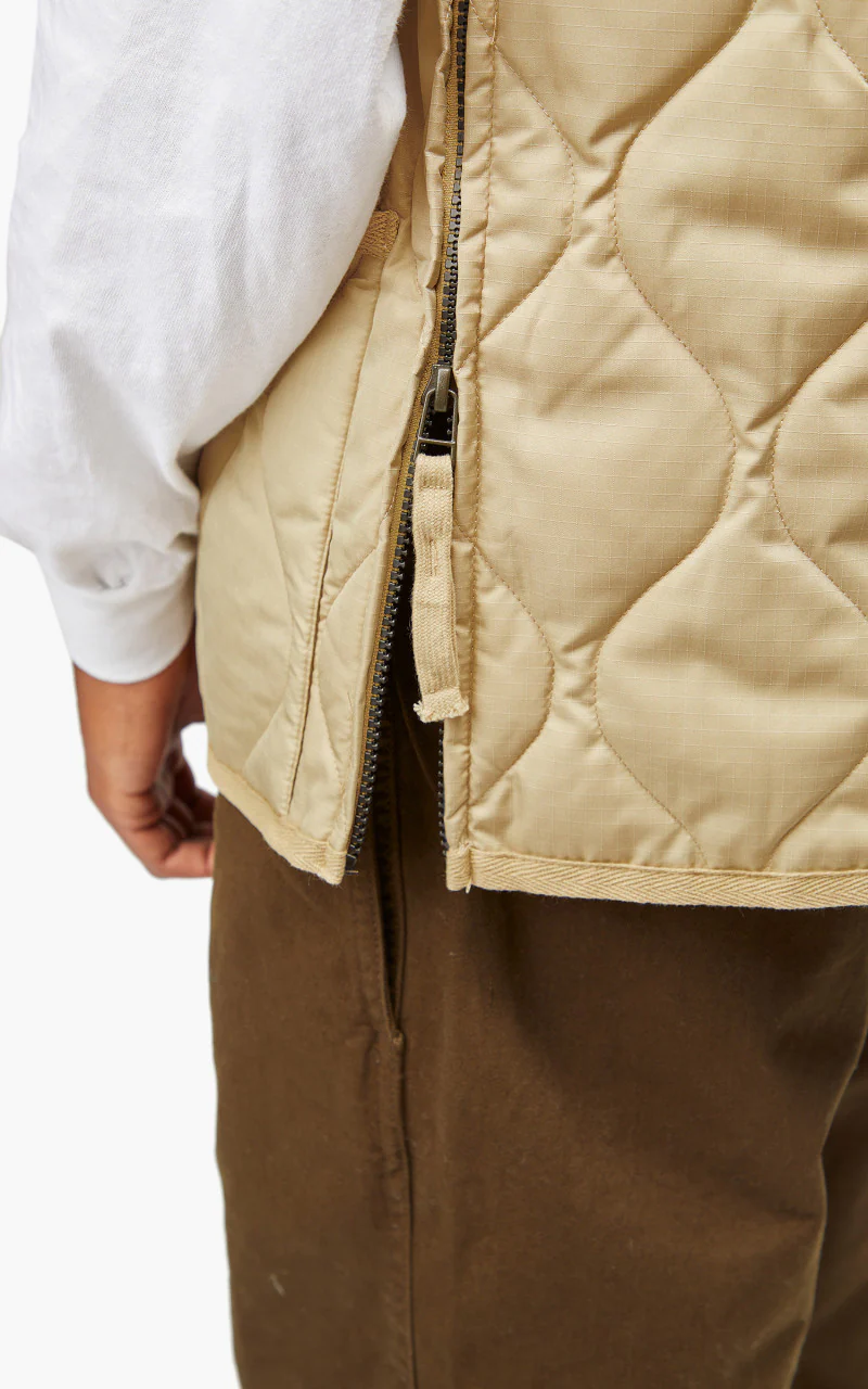 Taion Military Zip V-Neck Down Vest Cream - Image 7