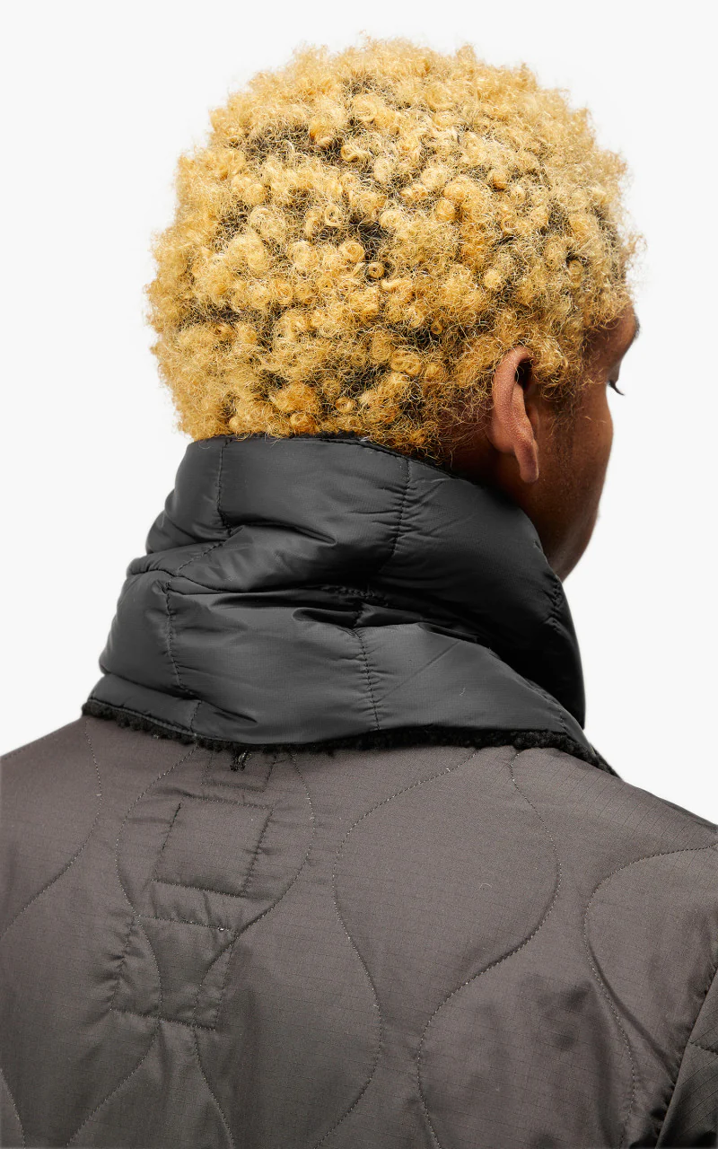 Taion Mountain Reversible Down x Boa Muffler Black/Black - Image 7