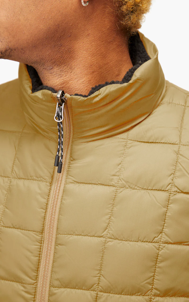 Taion Mountain Reversible Down x Boa Vest Beige/Black - Image 12