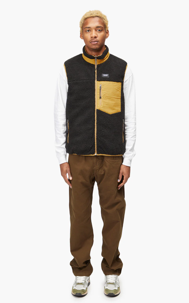Taion Mountain Reversible Down x Boa Vest Beige/Black - Image 2