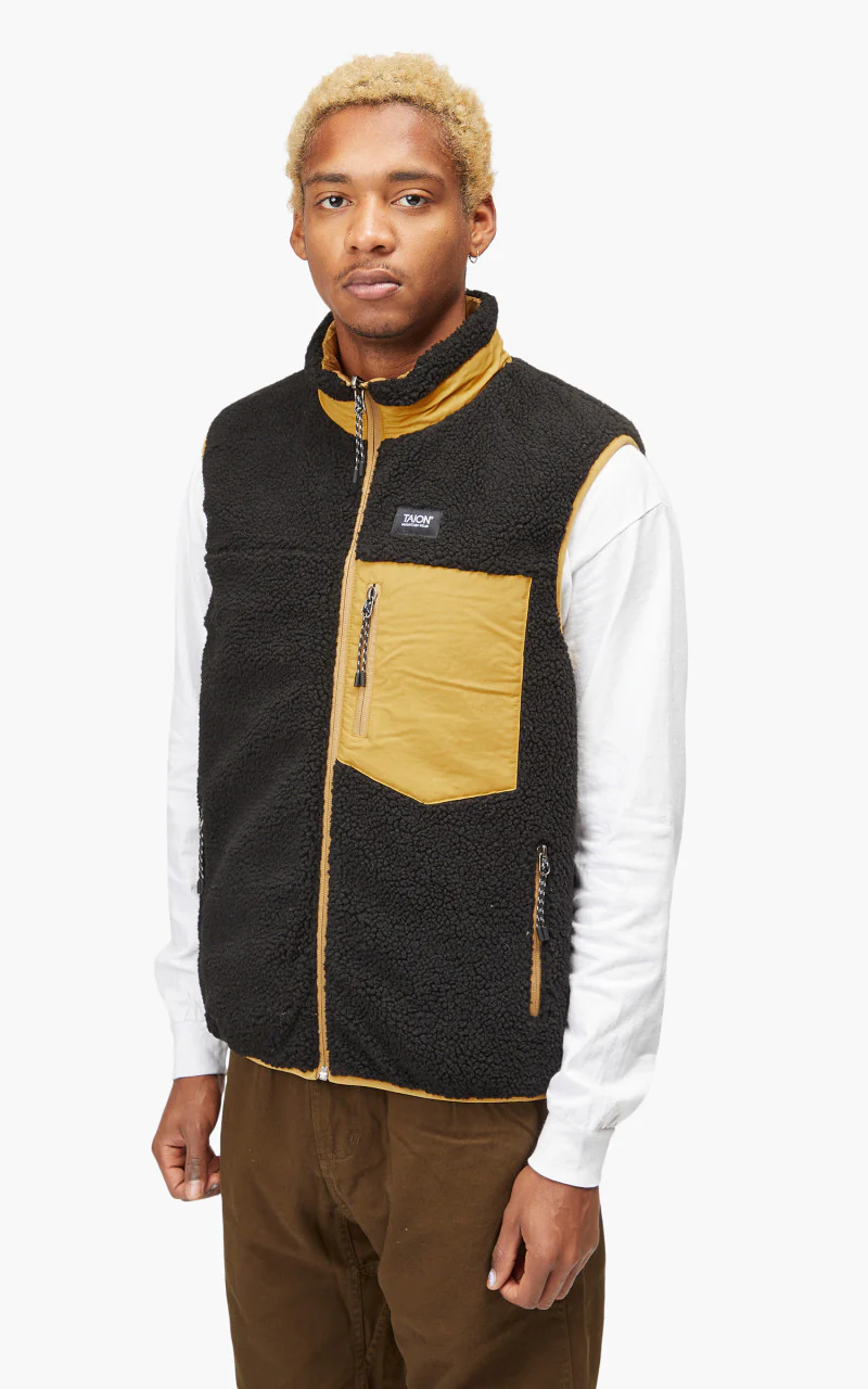 Taion Mountain Reversible Down x Boa Vest Beige/Black - Image 5