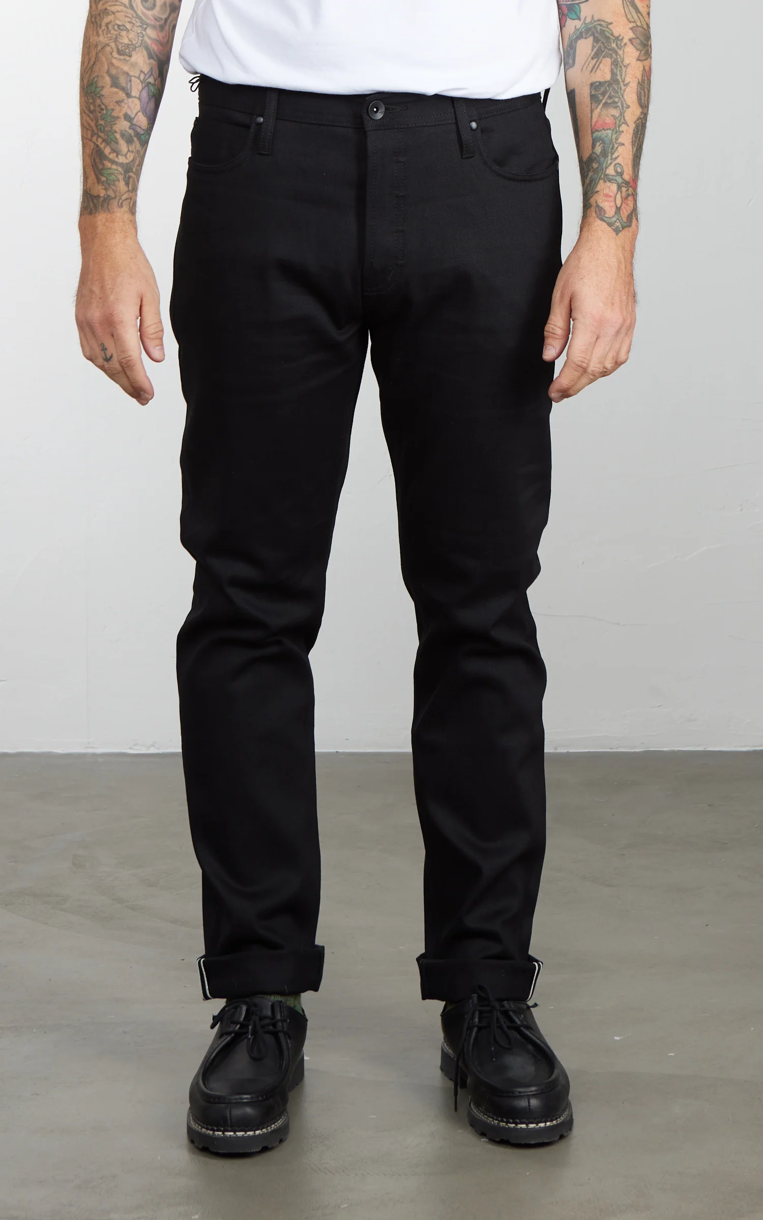 The Unbranded Brand UB444 Tight Fit Solid Black Stretch Selvedge Denim 11oz - Image 2