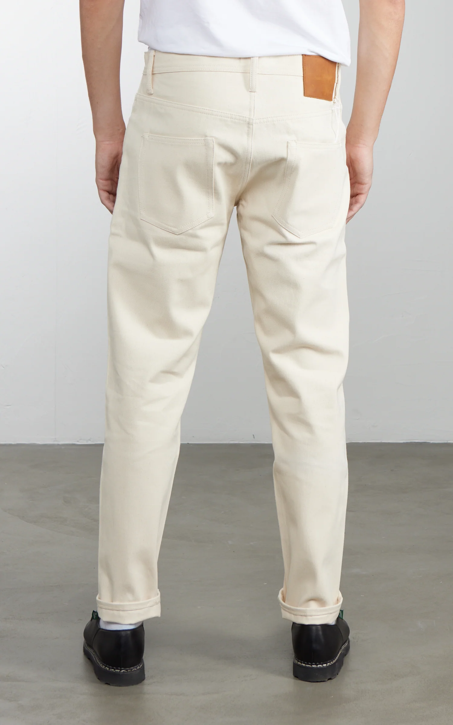 The Unbranded Brand UB697 Relaxed Tapered Fit Selvedge Ecru 13.5oz - Image 3