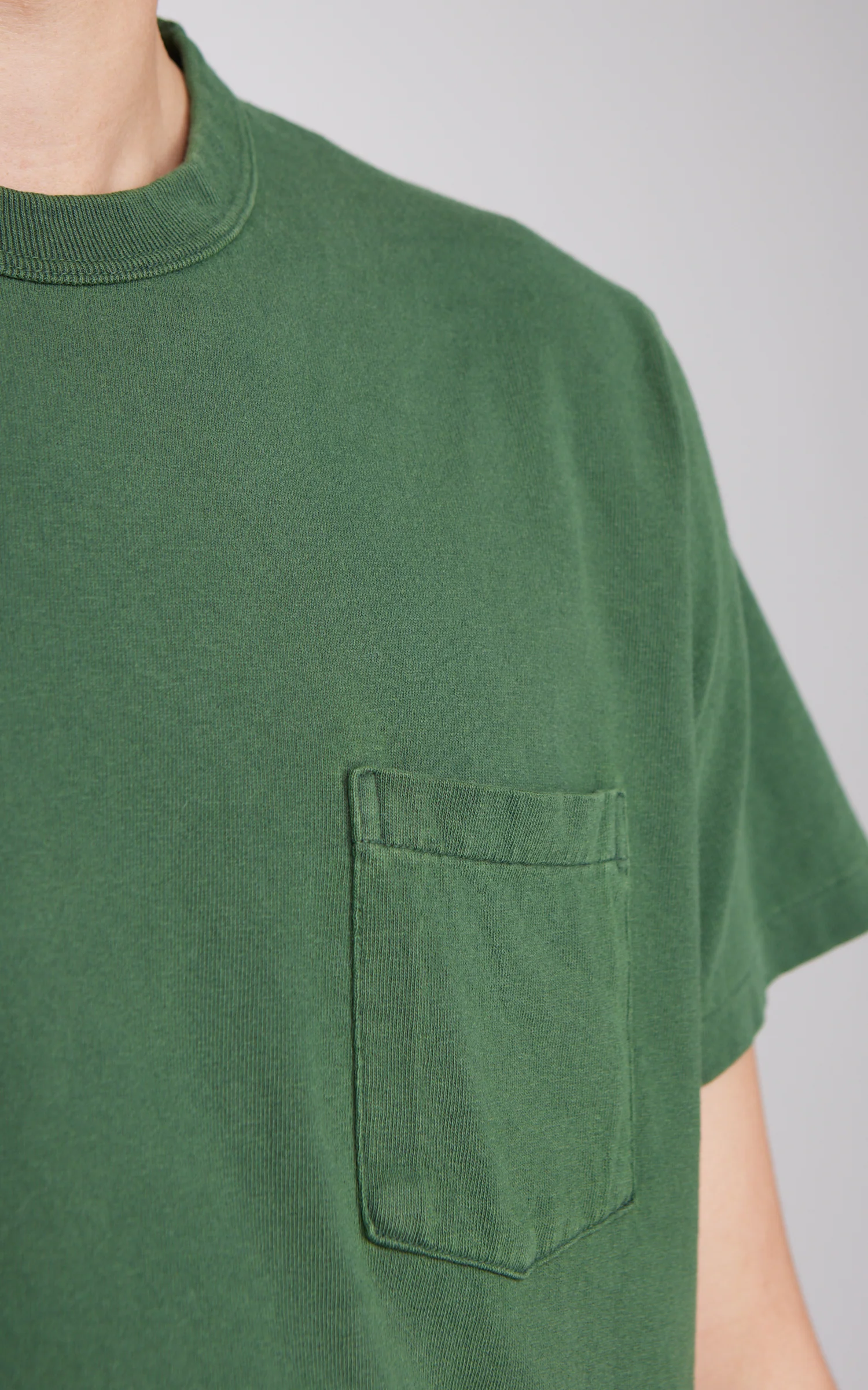 Velva Sheen Pigment Crew Neck Pocket Tee Fatigue Green - Image 4